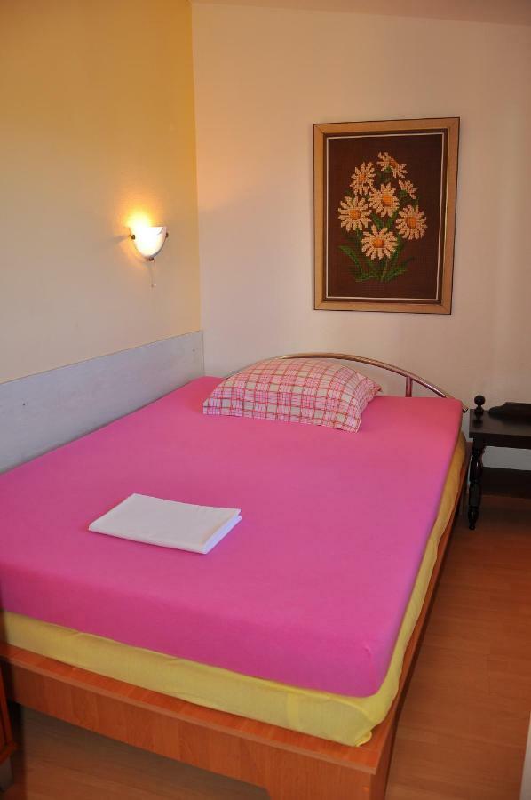 Apartments Villa Annika Слатине Экстерьер фото
