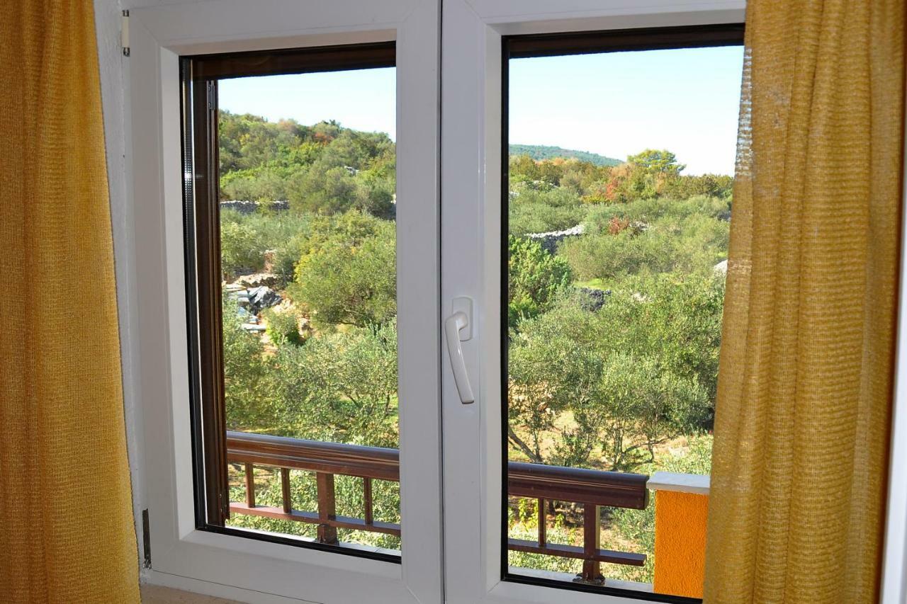 Apartments Villa Annika Слатине Экстерьер фото