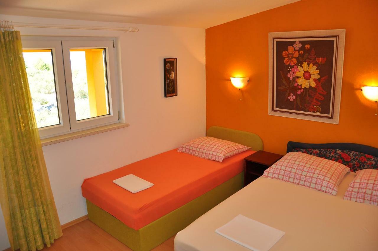Apartments Villa Annika Слатине Экстерьер фото