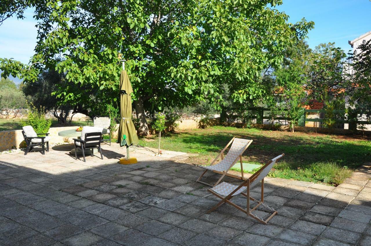 Apartments Villa Annika Слатине Экстерьер фото